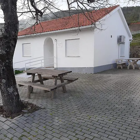 Casa de Férias Casa Da Professora - Meãs,